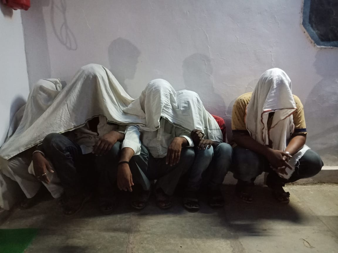 अकोला विशेष पथकाची मूर्तिजापूर येथील वरली अड्ड्यावर धाड,पाच आरोपींसह २५ हजाराचा मुद्देमाल जप्त