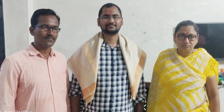 तेल्हारा येथील शुभम बहाकर ठरला तहसीलदार पदाचा मानकरी