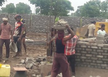 जनतेच्या सुरक्षे साठी सभागृहाचे काम बंद ठेवा विरोधीपक्ष नेत्याची मुख्याधिकारी यांच्या कडे मागणी