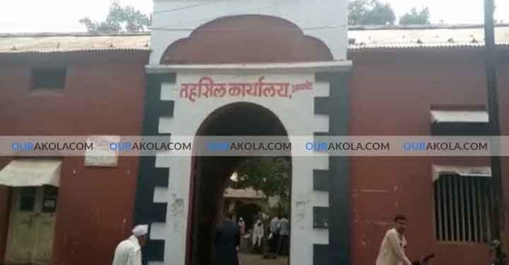 बोर्डी येथील अवैध वाळू प्रकरणी दिलेल्या पालकमंत्र्यांच्या आदेशाला तहसील कार्यालयाचा खो !