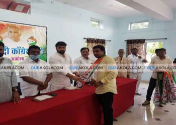 वंचितला खिंडार दोन माजी आमदारानंतर आता जिल्हाध्यक्षही राष्ट्रवादीत सामील