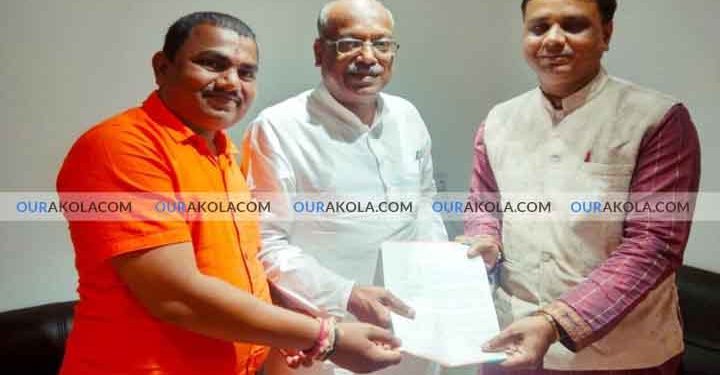 Union Minister of State Sanjay Dhotre's