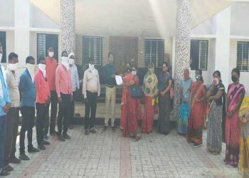 खाजगीकरण विरोधात देशव्यापी संपाच्या समर्थनार्थ तेल्हारा येथे द्वारसभा संपन्न; ‘आयटक’ ने दिले तहसीलदार ला निवेदन