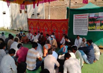 वान धरणाच्या पाण्यासाठी शेतकरी आक्रमक दिले धरणे;अकोला, बाळापूर चा प्रस्ताव फेटाळण्याचे मुख्यमंत्र्यांना निवेदन