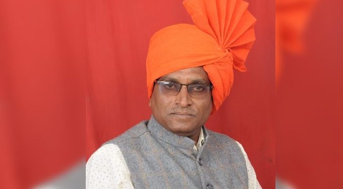 ग्रामपंचायत गाडेगावच्या सरपंच पदी प्रमोद ज्ञानदेवराव वाकोडे कायम,अविश्वास ठरावास जिल्हाधिकारी अकोला यांची स्थगिती