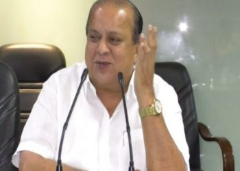 рдордирд░реЗрдЧрд╛тАЩрдордзреВрди рдЧреНрд░рд╛рдореАрдг рднрд╛рдЧрд╛рдд рез рд▓рд╛рдЦ рдХрд┐рдореА рдкрд╛рдгрдВрдж рд░рд╕реНрддреЗ рд╡ рдЦрдбреАрдХрд░рдгрд╛рдЪреЗ рд░рд╕реНрддреЗ рдирд┐рд░реНрдорд┐рддреАрдЪрд╛ рд╕рдВрдХрд▓реНрдк- рдЧреНрд░рд╛рдорд╡рд┐рдХрд╛рд╕рдордВрддреНрд░реА рд╣рд╕рди рдореБрд╢реНрд░реАрдл рдпрд╛рдВрдЪреА рдШреЛрд╖рдгрд╛