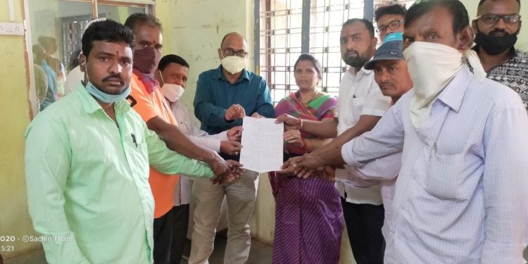 तेल्हारा येथील संत रोहिदास समाज सभागृह येथील संत शिरोमणी रोहिदास महाराज यांच्या मूर्तीची विटंबना!चर्मकार समाज बांधव आक्रमक