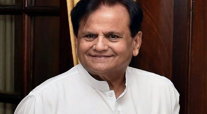 काँग्रेसचे ज्येष्ठ नेते आणि सोनिया गांधींचे राजकीय सल्लागार अहमद पटेल यांचे निधन