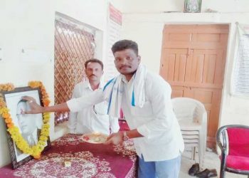 व्याळा येथे डॉ बाबासाहेब आंबेडकर सोशल फोरम वतीने भारतीय संविधान दिन साजरा
