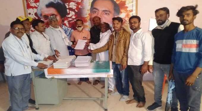 कृषी बिल रद्द करण्यासंदर्भात कॉग्रेसची स्वाक्षरी मोहीम