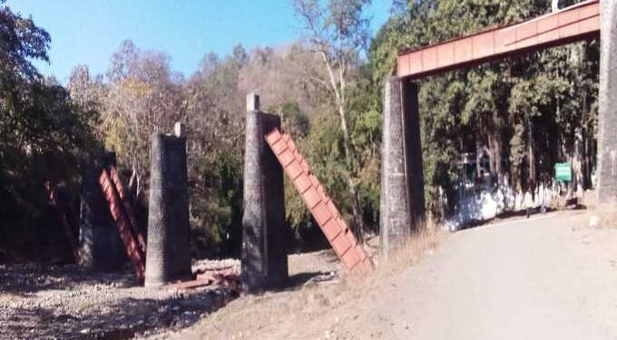 धुळघाट रेल्वे चा पूल पाडला,ऐतिहासिक धरोहर अखेर नामशेष