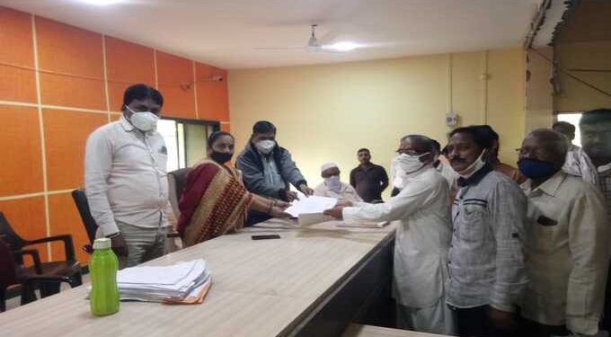 नगर विकास आराखडा रद्द करा, तेल्हारा नियोजन समितीला निवेदन