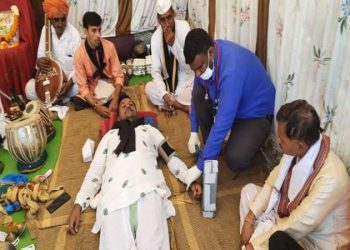 जिल्हाधिकारी कार्यालयासमोर सुरू असलेल्या उपोषणात शेटे महाराजांची प्रकृती खालावली!