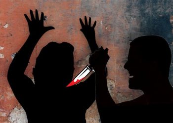 рдХреНрд░рд╛рдИрдо- рдордзреНрдпрд░рд╛рддреНрд░реА рдкрддреАрдиреЗ рдХреЗрд▓реА рдкрддреНрдиреАрдЪреА рд╣рддреНрдпрд╛, рдЖрд░реЛрдкреА рдкреЛрд▓рд┐рд╕рд╛рдВрдЪреНрдпрд╛ рддрд╛рдмреНрдпрд╛рдд