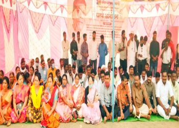 वंचित बहुजन आघाडी वतीने जिल्हाधिकारी कार्यालयावर शेतकऱ्यांचा प्रश्नावर एक दिवशीय धरणे आंदोलन