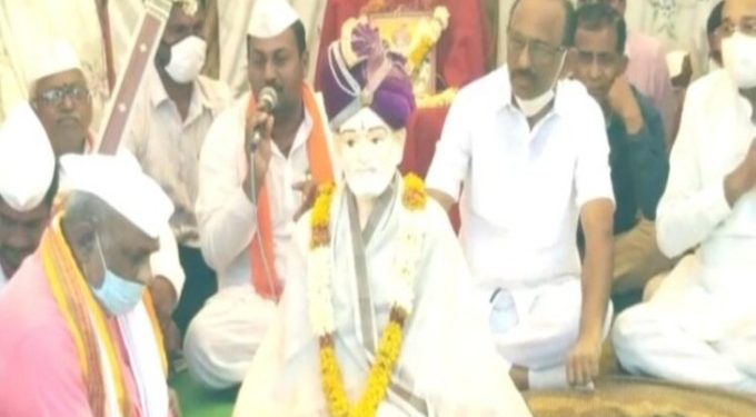 अखेर वारकऱ्यांच्या उपोषणाला आठव्या दिवशी आले यश…