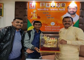 बजरंग दल पातुरचे संयोजक श्री ओम विजय निमकंडे यांचा पुण्य नगरीत यथोचित सन्मान