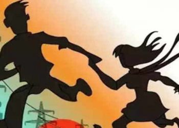 “सर मला खूप आवडतात, मी सरांसोबत लग्नासाठी पळून जात आहे”,चिठ्ठी लिहून सातवीतील मुलीचे शिक्षकाबरोबर पलायन