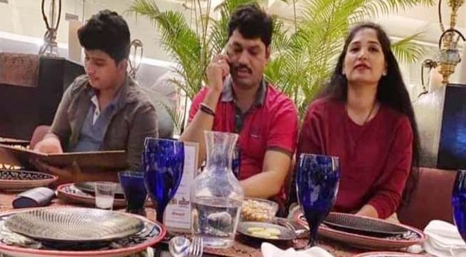 धनंजय मुडेंशी नाव जोडल्या गेलेल्या करूणा शर्मा यांचे फोटो आले समोर