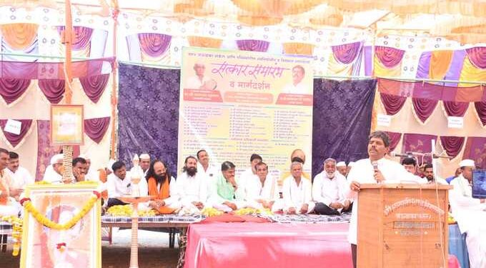 सरपंचांमध्ये चांगले आणि वाईट दोन्ही गुण पाहिजेत – भास्कर पेरे पाटील