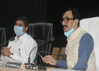 अकोला : प्रधानमंत्री श्रमयोगी व राष्ट्रीय निवृत्ती योजना अंमलबजावणी समितीची बैठक योजनांचा लाभ घेण्याचे आवाहन