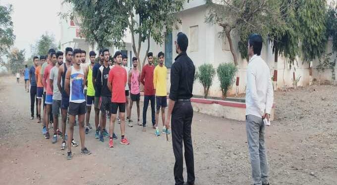 पातूर येथे सात दिवसीय आर्मी, पोलीस भरती पूर्व प्रशिक्षणाला उत्साहात प्रारंभ