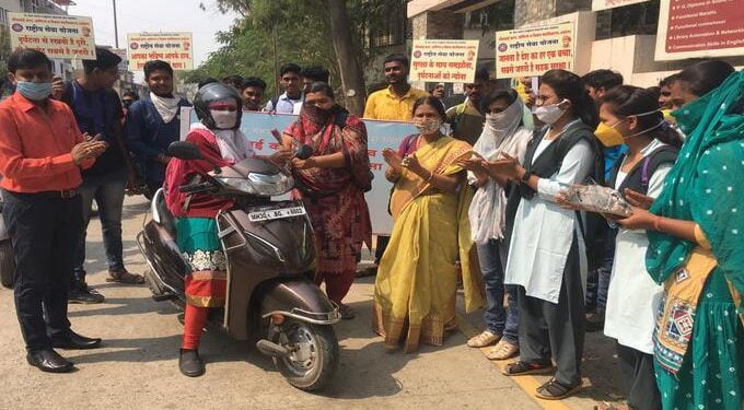 सीताबाई कला वाणिज्य व विज्ञान महाविद्यालयात राष्ट्रीय सेवा योजनेअंतर्गत “रस्ता सुरक्षा जनजागृती” उपक्रम संपन्न