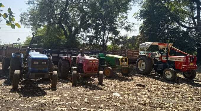 तेल्हारा महसूल विभागाची धाडसी कारवाया, दोन दिवसात वाळूमाफियांचे अनेक वाहनांवर कारवाई