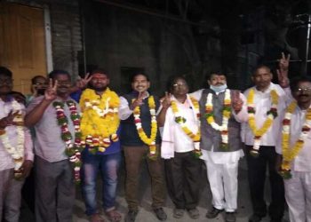 वाडेगांव ग्रामपंचायत वर वाडेगांव विकास आघाडी चा झेंडा