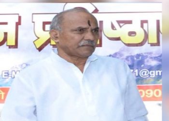 योगगुरू मनोहर इंगळे शांतीदूत सेवा रत्न पुरस्काराने पुरस्कारने सन्मानित