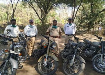 फटाके फोडणाऱ्या बुलेट  विरुद्ध अकोला शहर वाहतूक शाखेची धडक कारवाई, 50 बुलेट राजा विरुद्ध दंडात्मक कारवाई