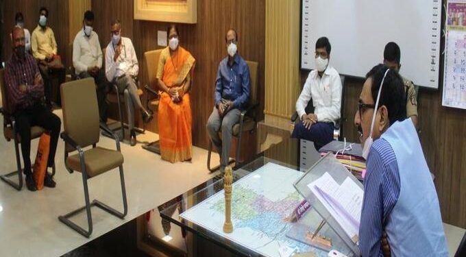 तापाचे रुग्ण कोविड चाचणीसाठी पाठवा-जिल्हाधिकारी जितेंद्र पापळकर