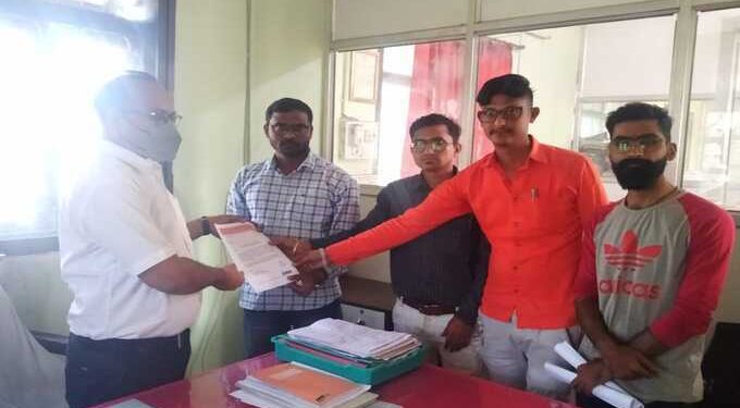 आकोट शहरातील वाढीव विज बिलाची सक्ती व पुरवठा खंडीत करणे तात्काळ थांबवा अन्यथा मनसे स्टाईल आदोंलन करु