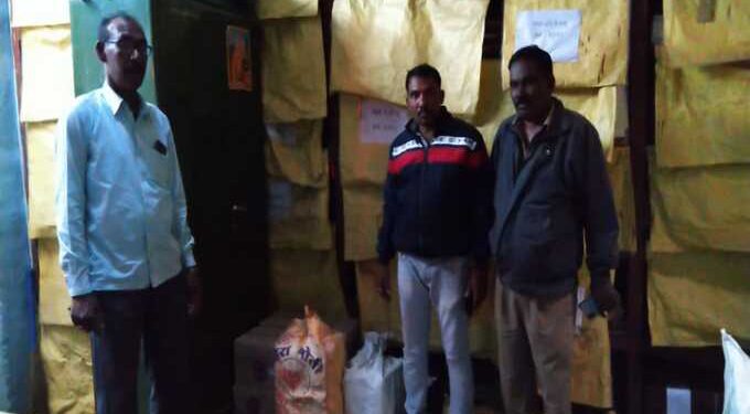 विनापरवाना दारुची वाहतूक करतांना दोघांना पकडले बाळापूर पोलिसांची कारवाई; 73 हजार रुपयांचा मुद्देमाल हस्तगत.