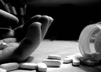 26 рд╡рд░реНрд╖реАрдп рдбреЙрдХреНрдЯрд░рдЪреА рдореБрдВрдмрдИрддреАрд▓ рдирд╛рдпрд░ рд░реБрдЧреНрдгрд╛рд▓рдпрд╛рдд рдЖрддреНрдорд╣рддреНрдпрд╛...