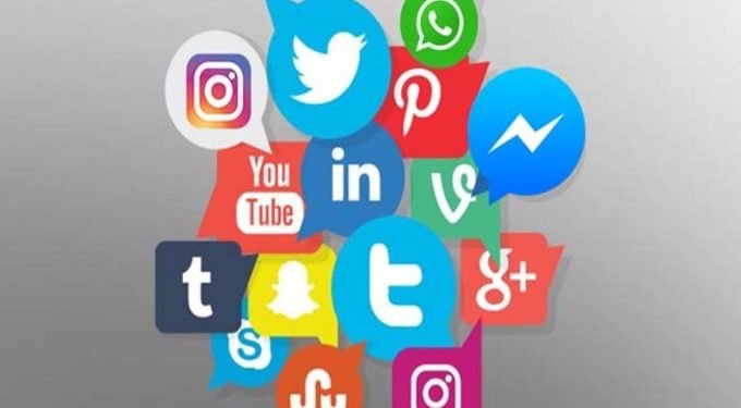 सोशल मीडिया ‘नियंत्रित’ करण्यासाठी मोदी सरकारकडून नवीन नियमावली जाहीर