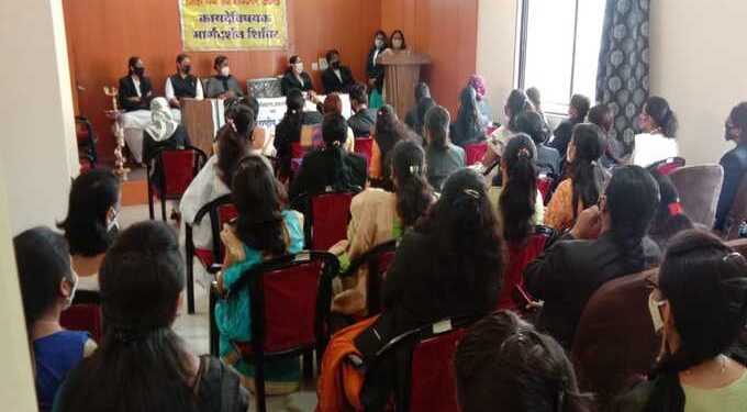 अकोला जिल्हा विधी सेवा प्राधिकरण येथे महिला दिन मोठ्या उत्साहात साजरा