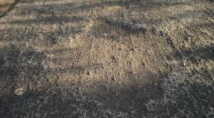 निकृष्ट रस्त्यांचे पोस्टमार्टम करा हो साहेब…!हिवरखेड शहरात निकृष्ट रस्त्यांची भरमार!