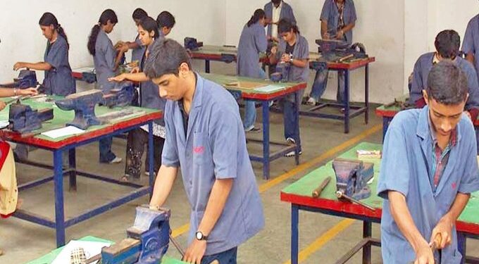 आयटीआयच्या विद्यार्थ्यांना मिळणार २८ हजारांपर्यंत प्रशिक्षण शुल्क प्रतिपुर्ती,येथे ऑनलाईन अर्ज करा