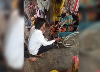 सौरभ वाघोडे यांनी ठेवला समजा पुढे आदर्श,वाढदिवशी वृद्धाश्रमामध्ये भोजन व दैनंदिन साहित्याचे वाटप