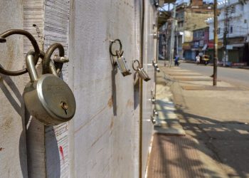 दुकान उघडले म्हणून ५० हजारांचा दंड ठोठावला, व्यापारी वर्तुळात खळबळ