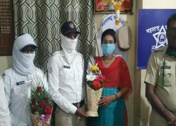 करोना काळात सेवा देणाऱ्या शहर वाहतूक शाखेच्या रणरागिनींचा महिला दिनानिमित्त सत्कार