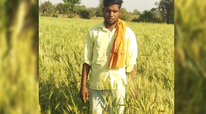 नाल्याच्या पाण्यावर शेती करणारा शेतकरी अडचणीत नाले केरकचऱ्या ने जाम, पालिकेचे दुर्लक्ष