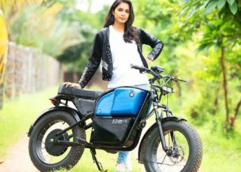 फक्त ७ रुपयात १०० किलोमीटर धावणाऱ्या बाईकचे वितरण सुरू