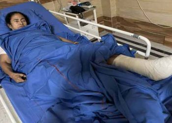 ममता बॅनर्जीला झाली दुखापत, दीड महिना प्रचार करू शकणार नाही