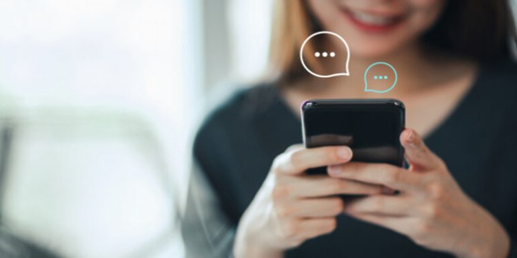 मोबाईल अॅपचा वापरू करून अश्लील चॅट्स करायची, भेटायला बोलवायची आणि मग....