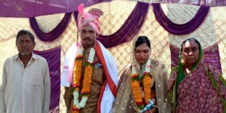 सासू-सासऱ्यांनी केले आपल्या सुनेचं कन्यादान, कन्यादान करुन केला एक आदर्श निर्माण