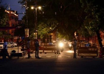 रात्री नऊ ते सकाळी सहावाजेपर्यंत रात्रीचे जमावबंदी व संचारबंदी लागू