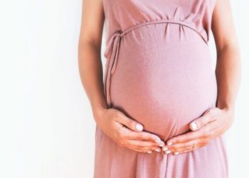 धक्कादायक! 8 वी पास डॉक्टरने केलं गर्भवती महिलेचं ऑपेरेशन,बाळ आणि आईचा मृत्यू