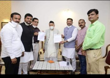 राज्यातील शिष्यवृत्ती, दलित अत्याचार वाढीव विज बील व इतर समस्या संदर्भात वंचित प्रदेश युवा आघाडीच्या वतीने राज्यपालांना निवेदन सादर